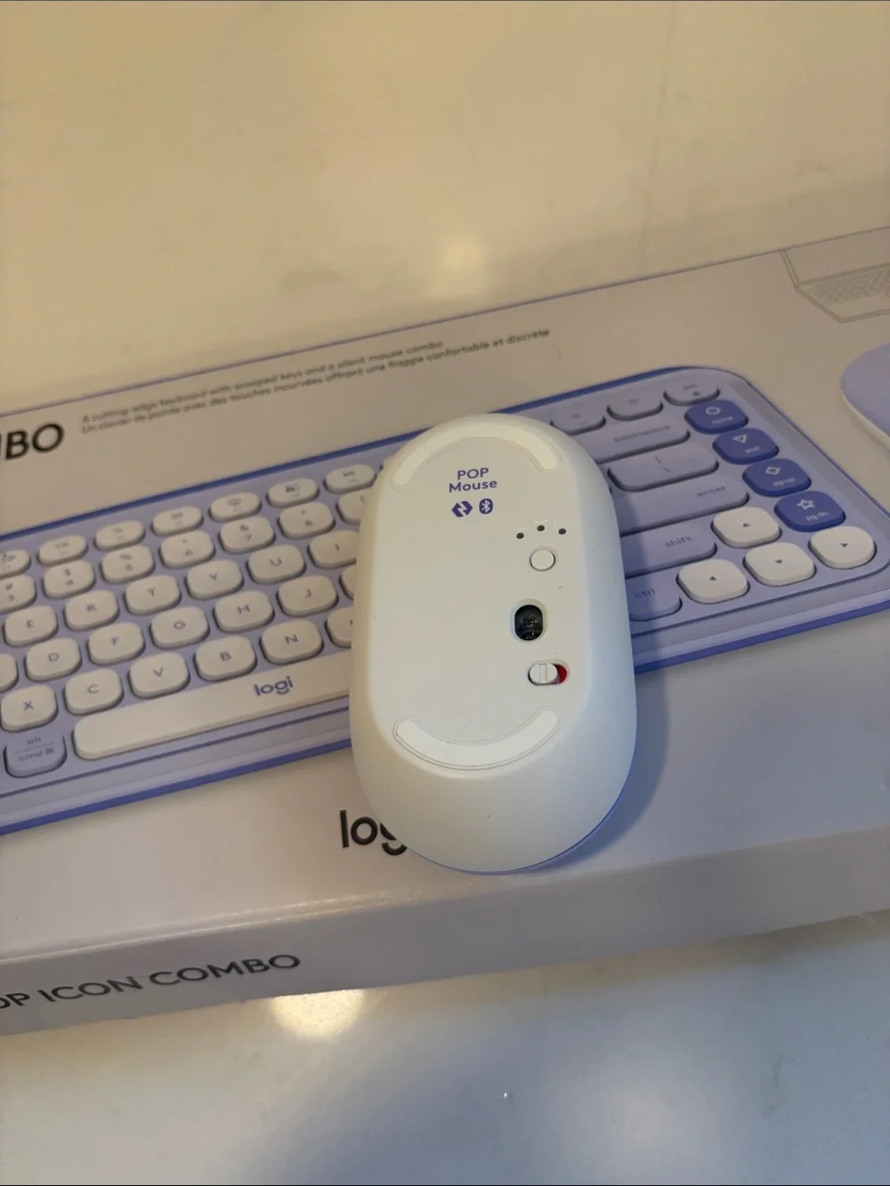 Logitech Pop Icon Combo Wireless Keyboard and Mouse Set in Lilac & Off White